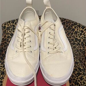 VANS- Creme and White. Size 10
